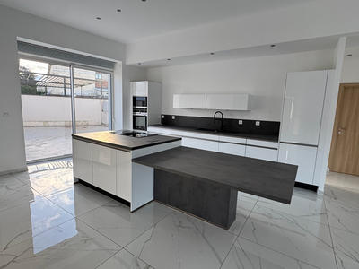 Appartement - 122 m² - 5 pièces