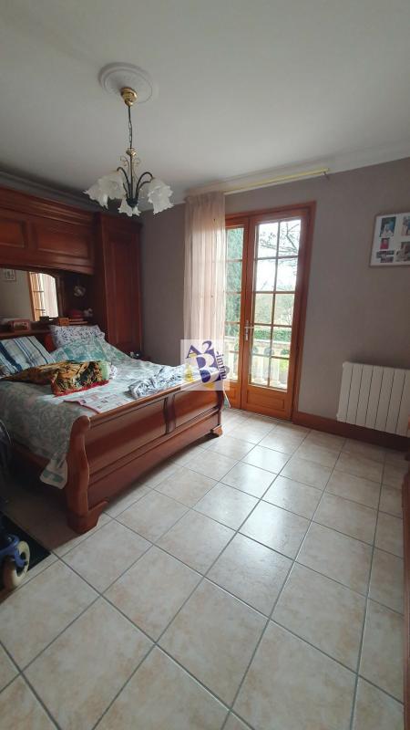 Maison - 260 m² - 9 pièces