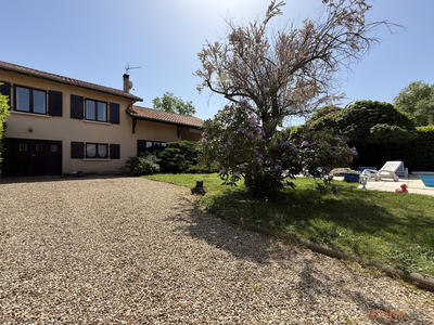 Maison traditionnelle - 125 m² - 5 pièces