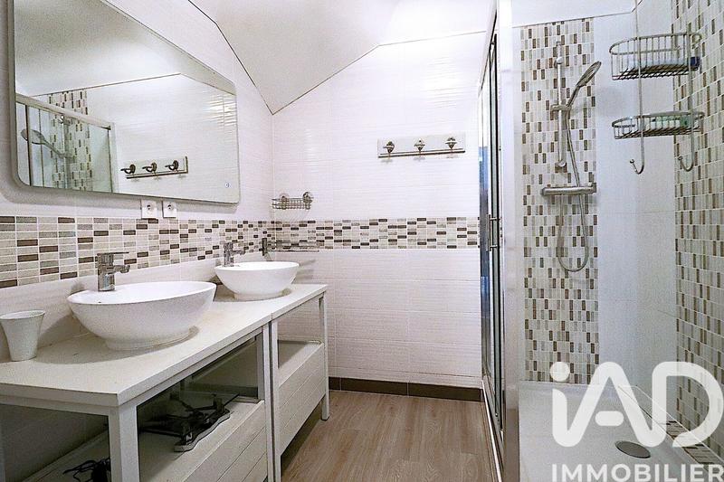 Maison - 306 m² - 7 pièces