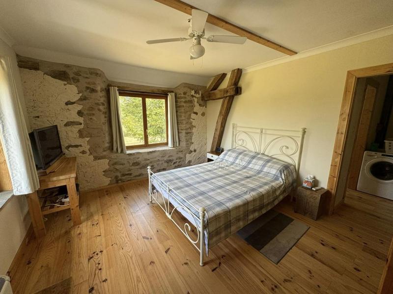 Maison - 280 m² - 14 pièces