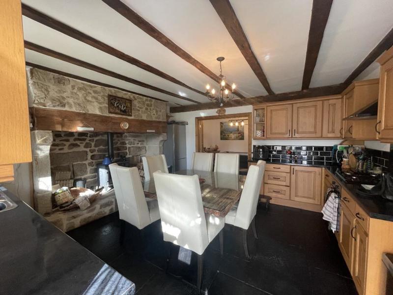 Maison - 167 m² - 6 pièces