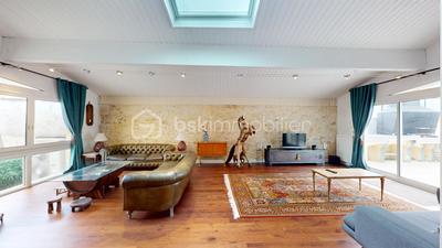 Maison - 340 m² - 10 pièces