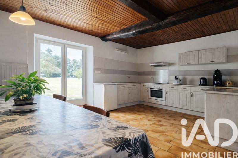 Maison de campagne - 200 m² - 5 pièces