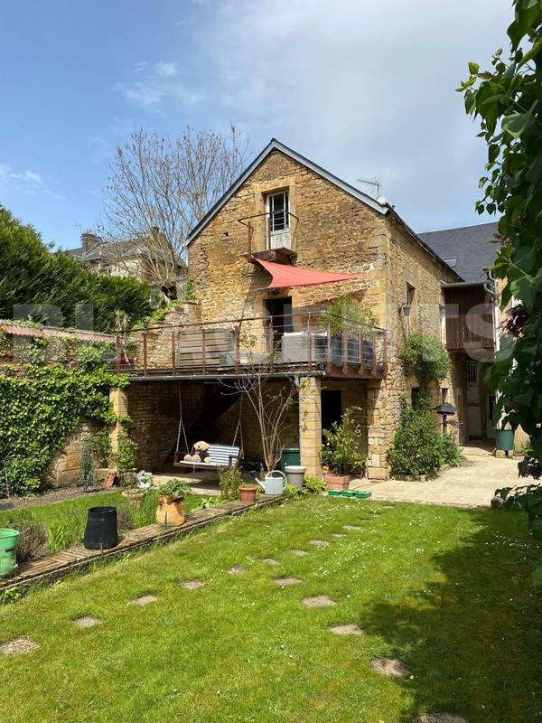 Maison bourgeoise - 233 m² - 7 pièces