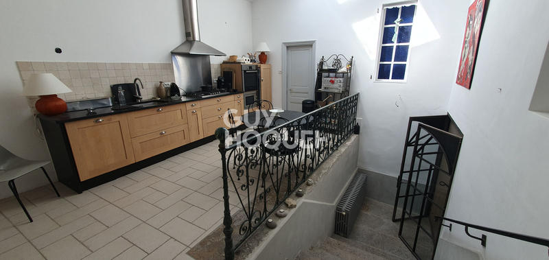 Maison - 260 m² - 7 pièces