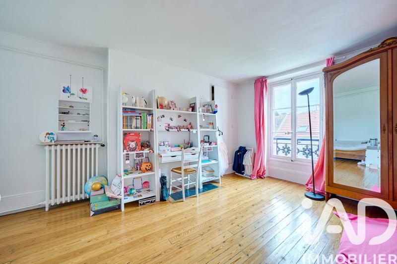 Maison - 299 m² - 10 pièces