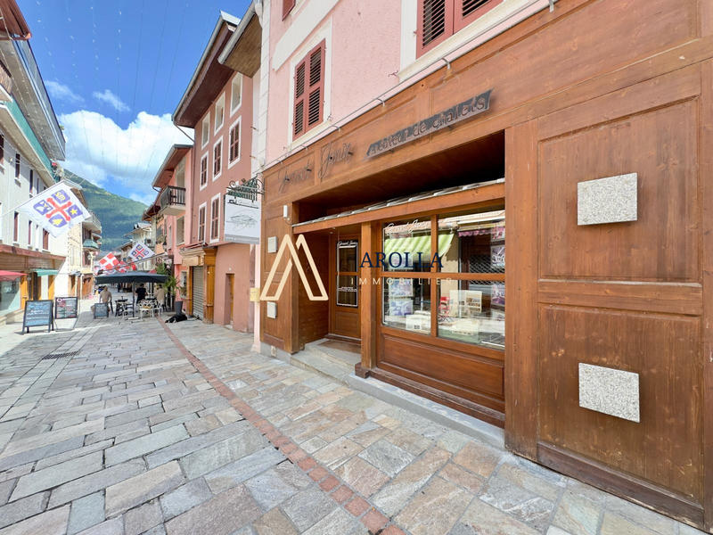 Fonds de commerce - Local commercial - 137 m²