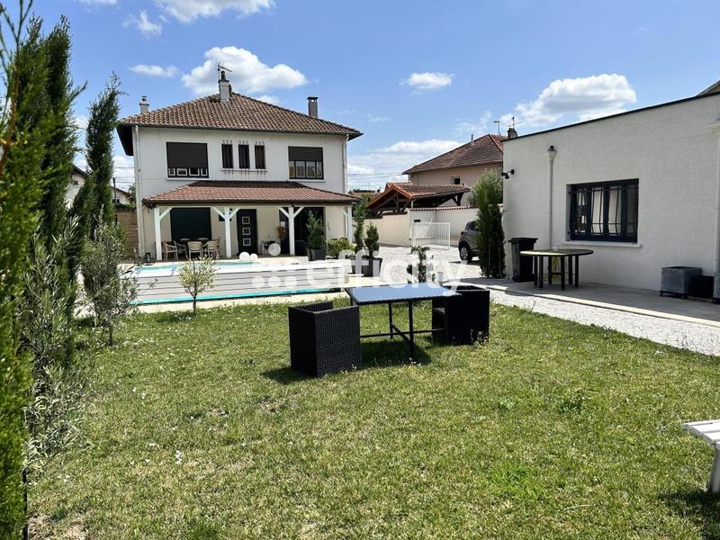Maison - 151 m² - 6 pièces