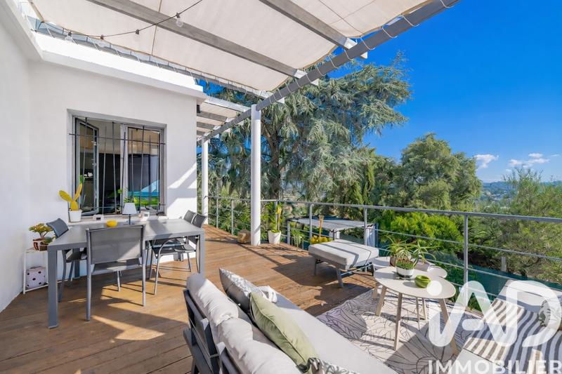 Maison de maîtres - 111 m² - 4 pièces