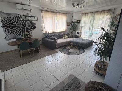 Maison - 159 m² - 7 pièces