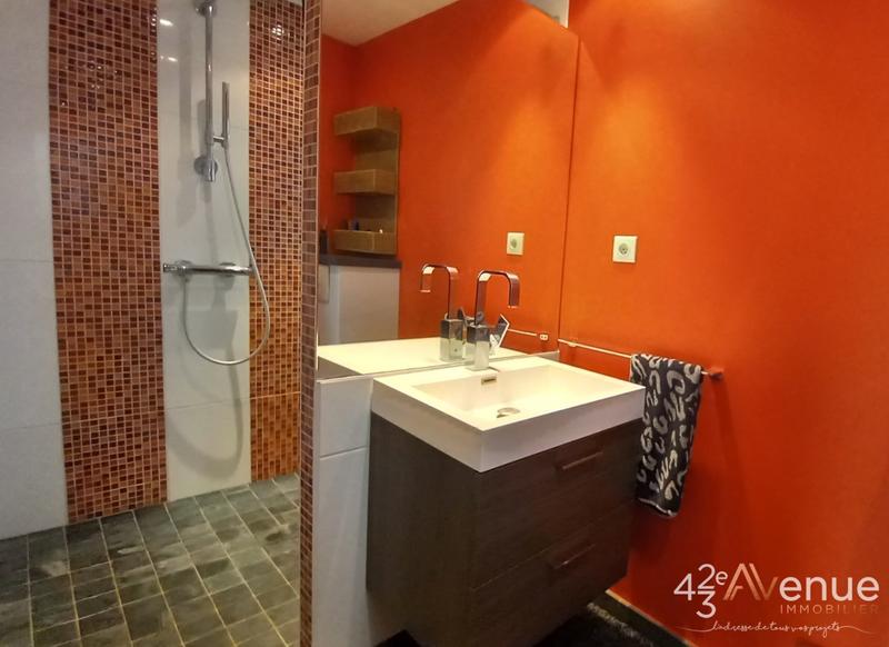 Maison - 375 m² - 10 pièces