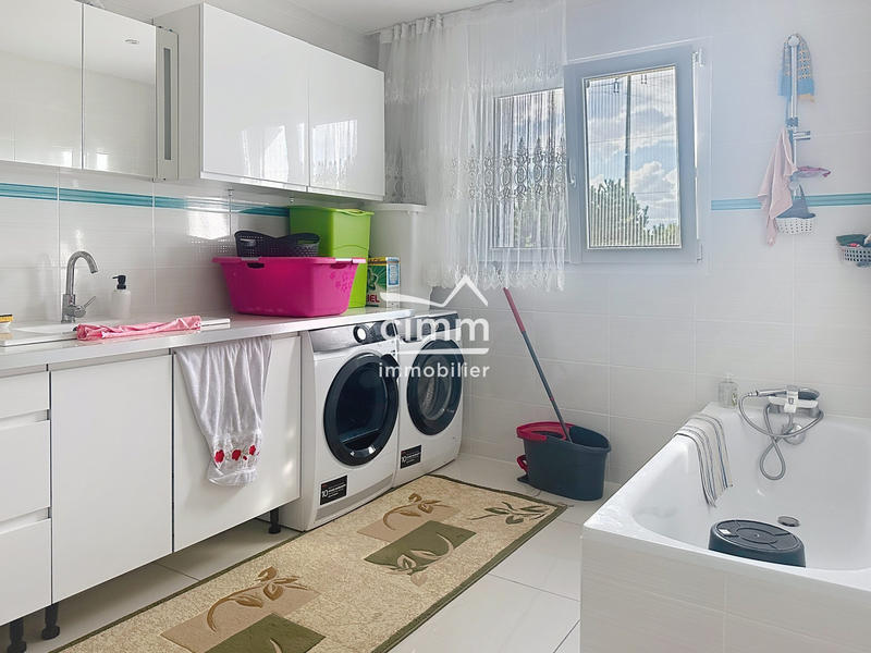 Maison - 146 m² - 6 pièces