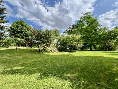 Maison - 212 m² - 8 pièces