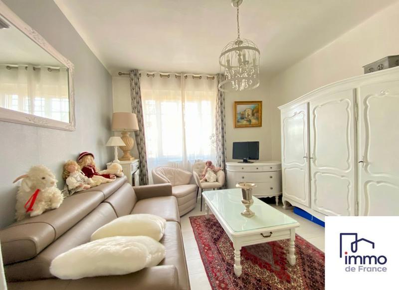 Appartement - 82 m² - 3 pièces