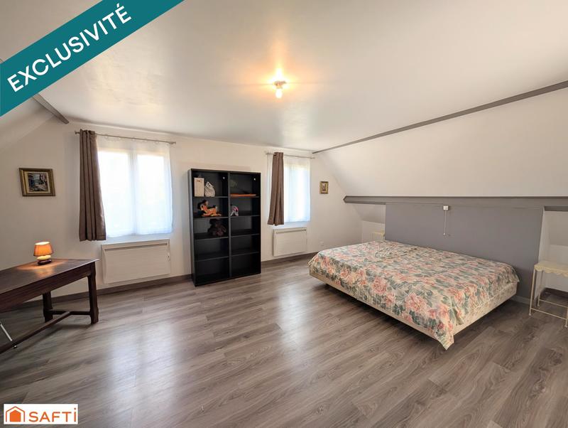 Maison - 243 m² - 9 pièces