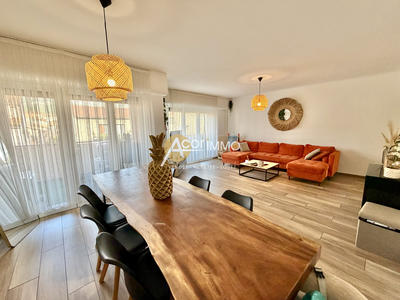 Appartement - 96 m² - 5 pièces