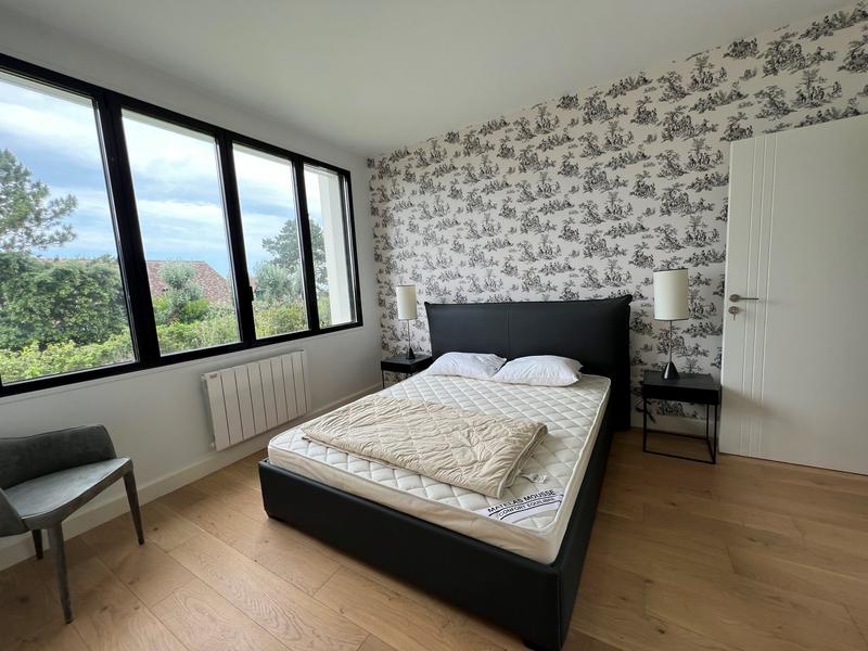 Villa - 392 m² - 14 pièces