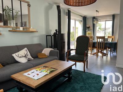 Maison - 99 m² - 5 pièces