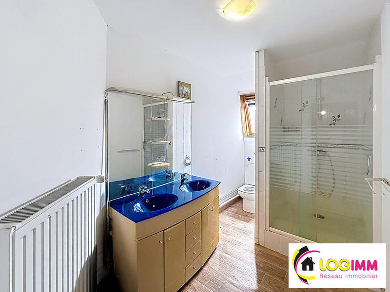 Maison - 170 m² - 9 pièces