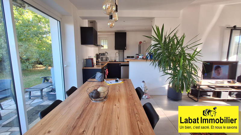 Maison - 89 m² - 5 pièces