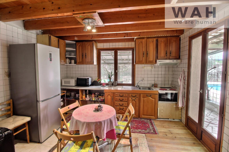 Maison - 143 m² - 7 pièces