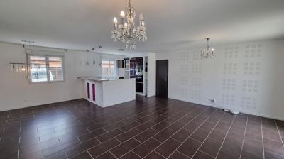 Maison - 137 m² - 5 pièces