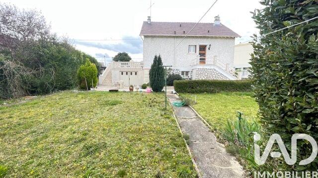 Maison - 90 m² - 5 pièces