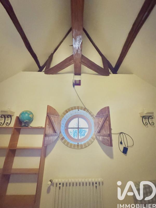 Maison - 213 m² - 8 pièces