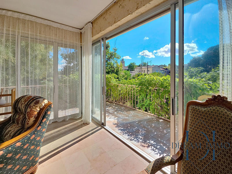 Maison traditionnelle - 206 m² - 8 pièces