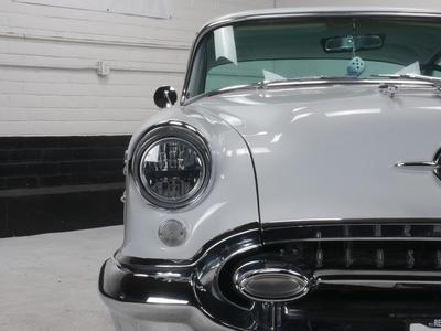 Oldsmobile Holiday Sedan Super 88