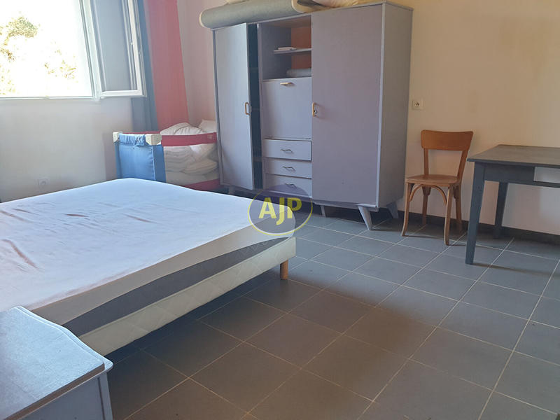 Maison - 227 m² - 6 pièces