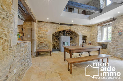 Maison ancienne - 242 m² - 8 pièces