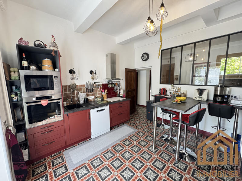 Maison - 245 m² - 12 pièces