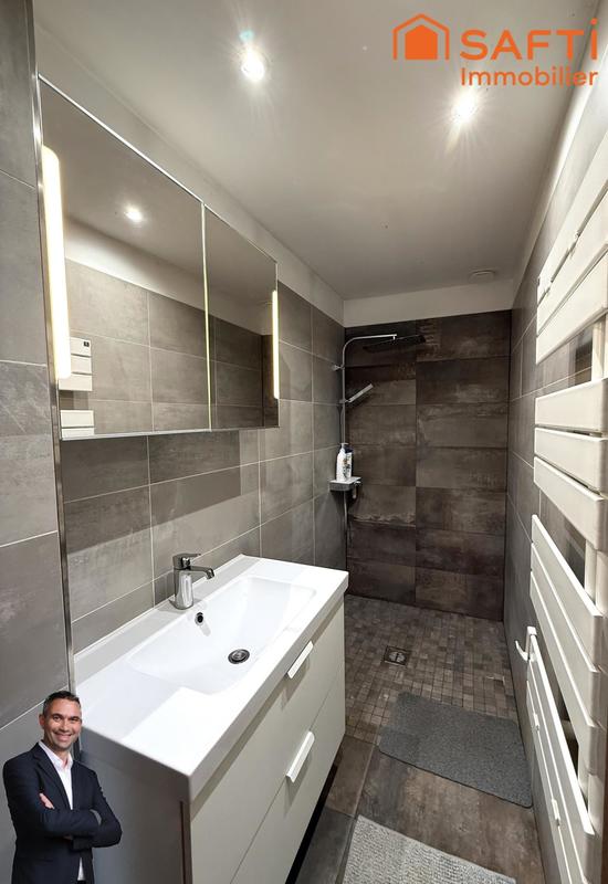 Maison - 260 m² - 12 pièces