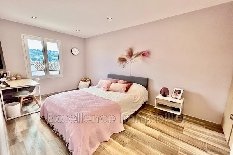 Maison - 94 m² - 5 pièces