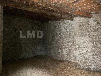 Grange - 127 m² - 2 pièces