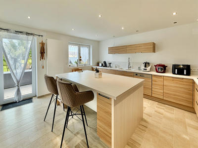 Maison - 255 m² - 7 pièces