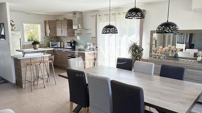 Pavillon - 128 m² - 8 pièces