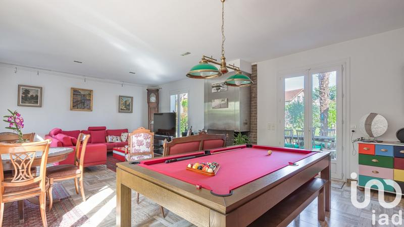 Maison - 183 m² - 9 pièces