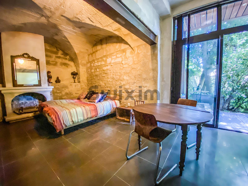 Propriété - 300 m² - 8 pièces