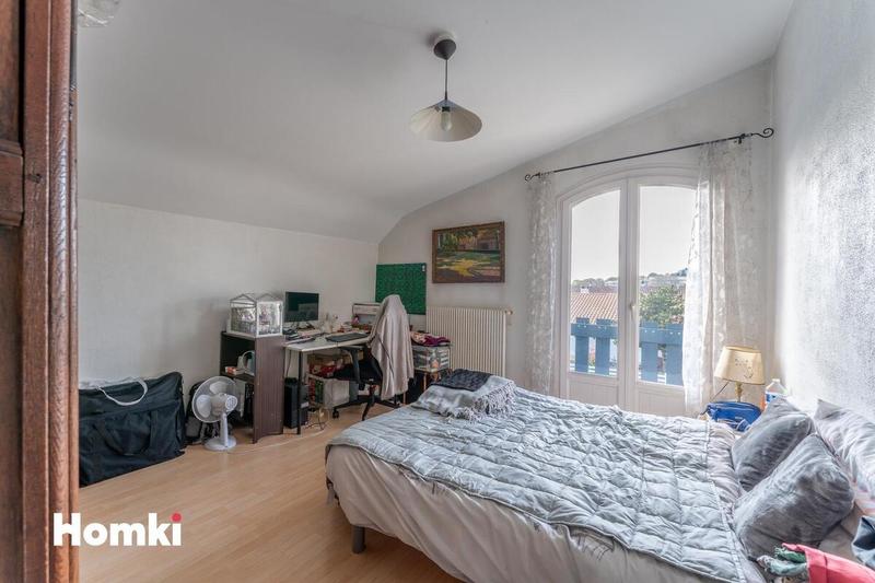 Maison - 171 m² - 8 pièces