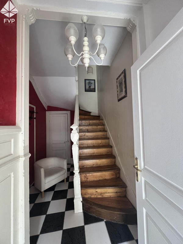 Maison - 165 m² - 5 pièces