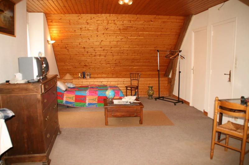 Maison - 170 m² - 9 pièces