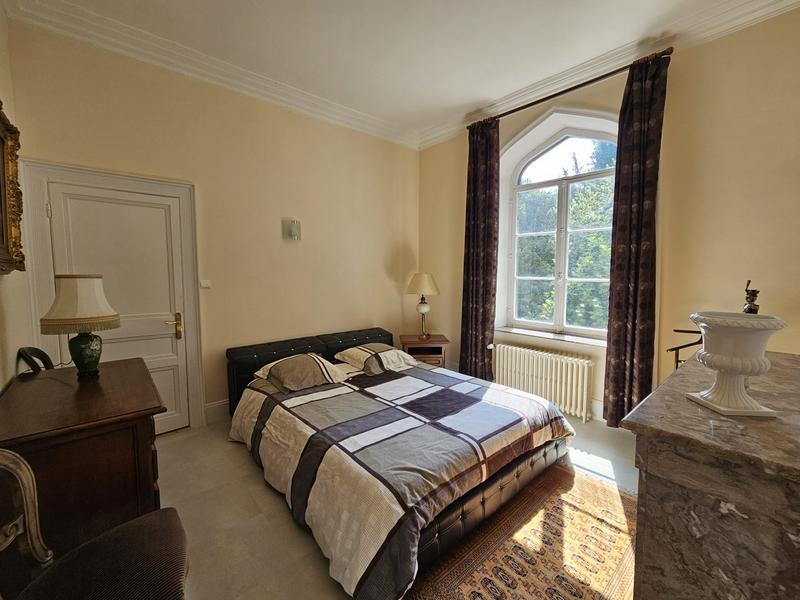 Maison - 297 m² - 8 pièces