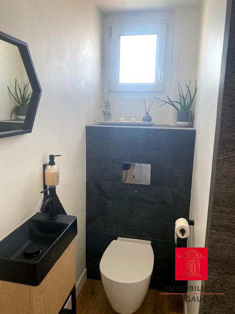 Appartement - 111 m² - 5 pièces