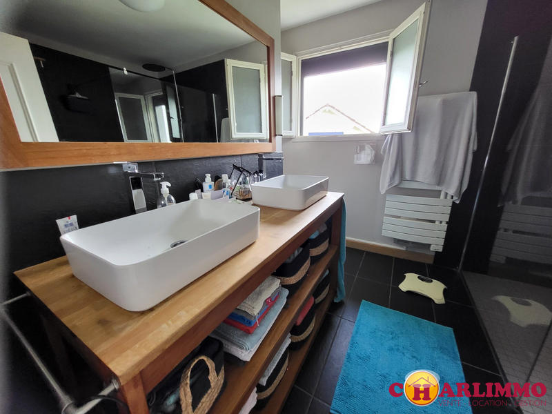 Maison traditionnelle - 130 m² - 5 pièces