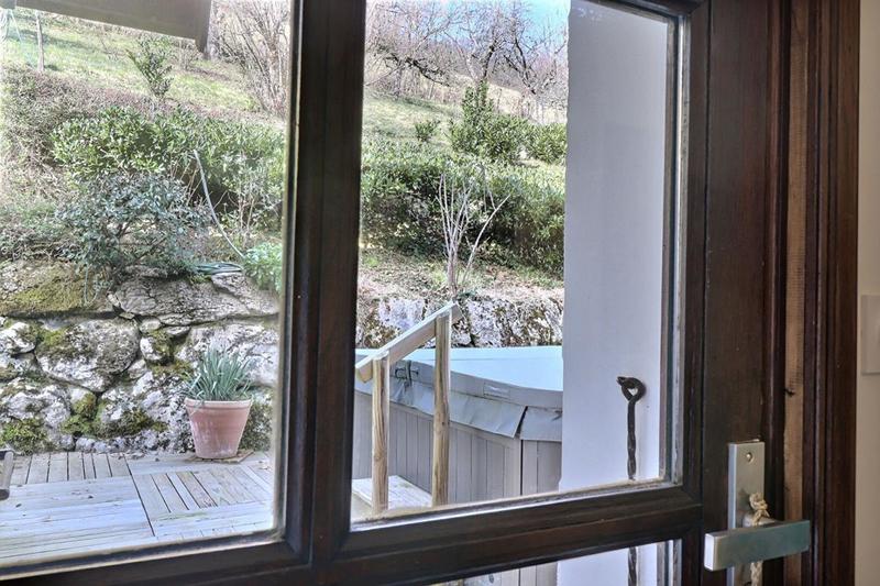 Demeure - 252 m² - 8 pièces