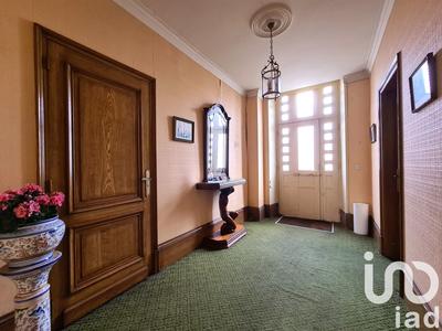 Maison - 192 m² - 10 pièces