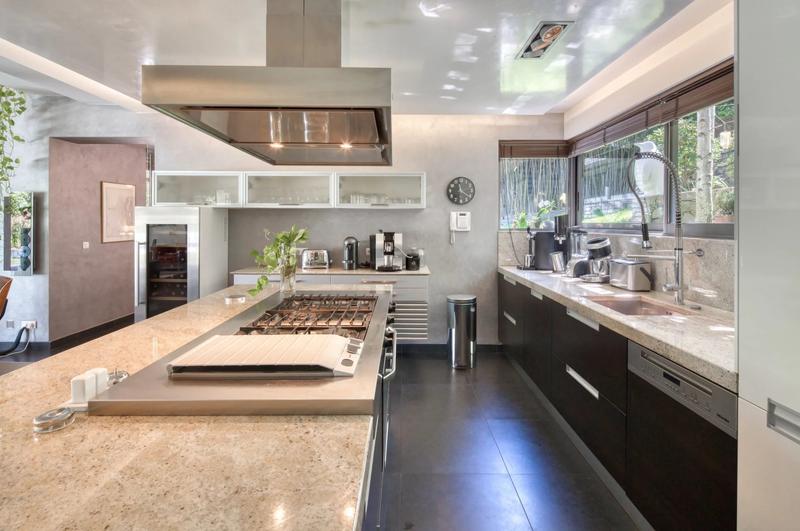 Villa - 350 m² - 8 pièces